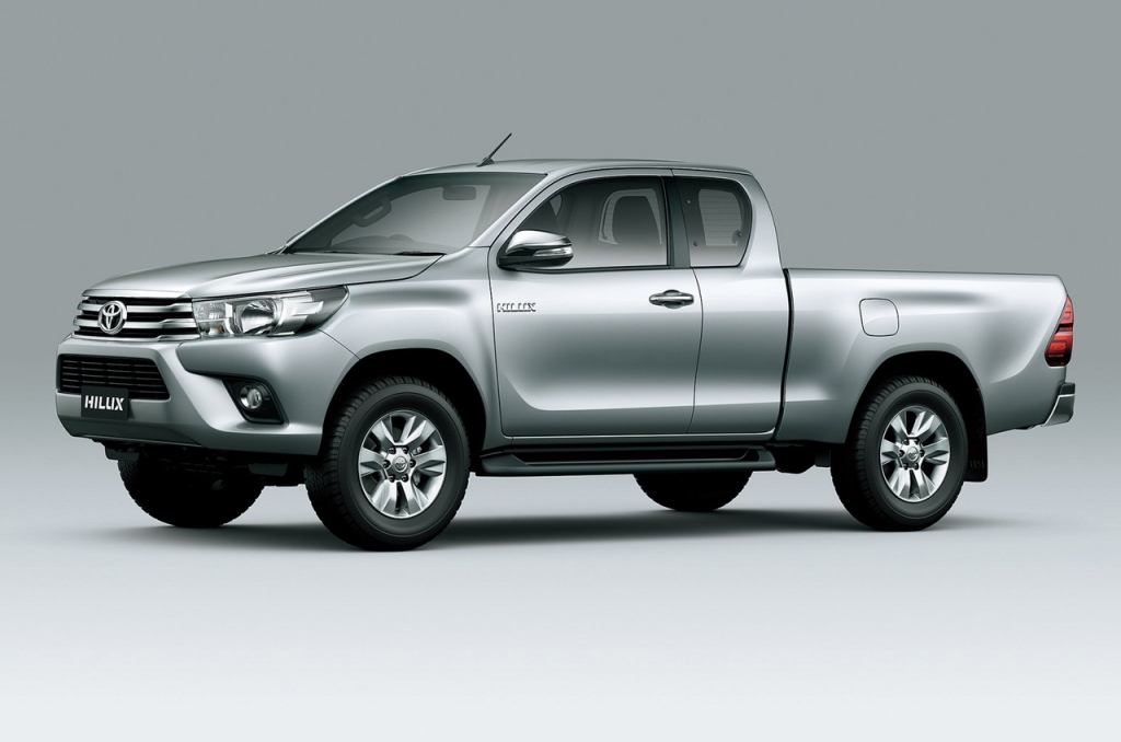 Ficha técnica Toyota Hilux Cabina Extra 2.4 Diésel GX Motor.es