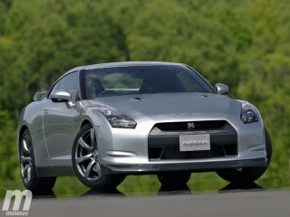 Nissan Gt R R35 Su Evolucion Tecnica Y Estetica En Sus 12 Anos De Vida Motor Es