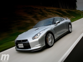 Nissan Gt R R35 Su Evolucion Tecnica Y Estetica En Sus 12 Anos De Vida Motor Es