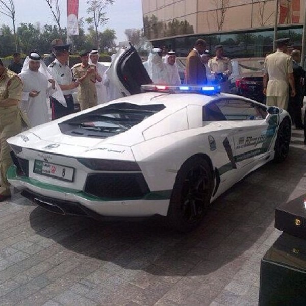 El Lamborghini Aventador de la Policía de Dubai