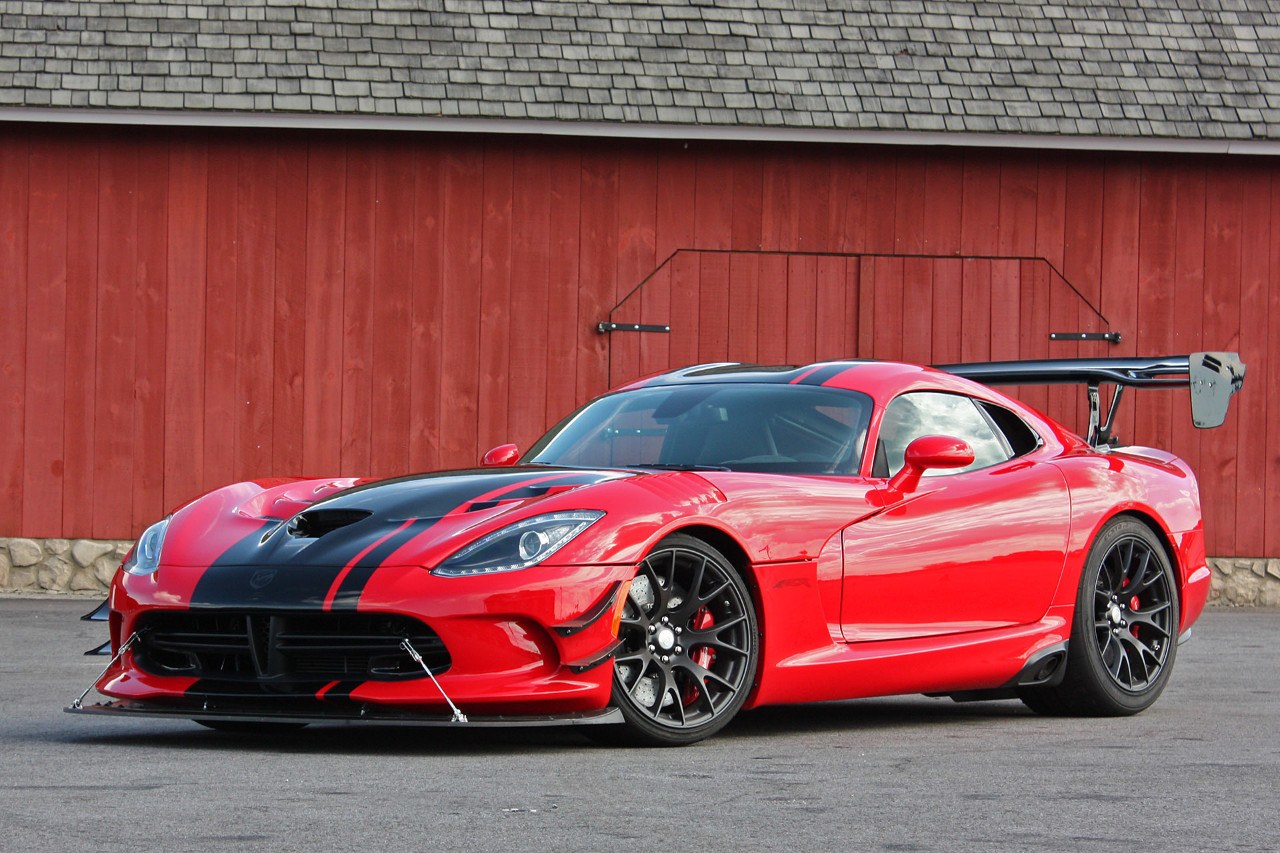 Dos años después, FCA sigue vendiendo unidades nuevas del Dodge Viper