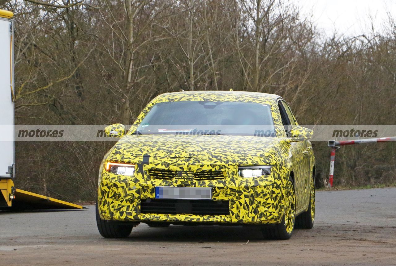 The highly anticipated 2022 Opel Astra appears in its first spy photos