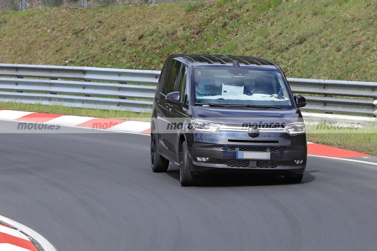 Últimas fotos espía del Volkswagen Multivan 2022 en las pruebas de